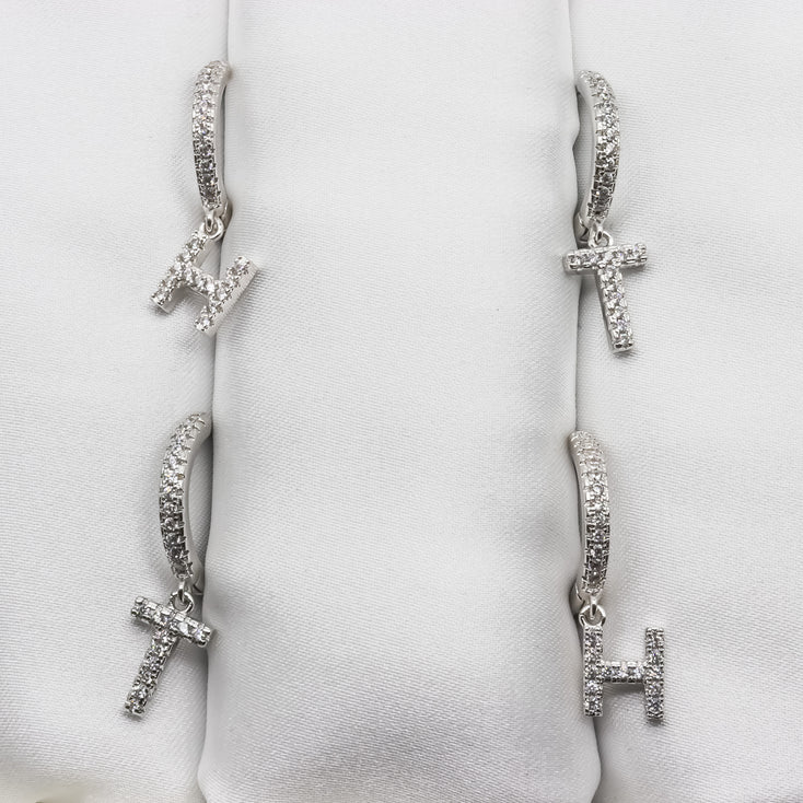 Gabriella Buchstabe Ohrringe