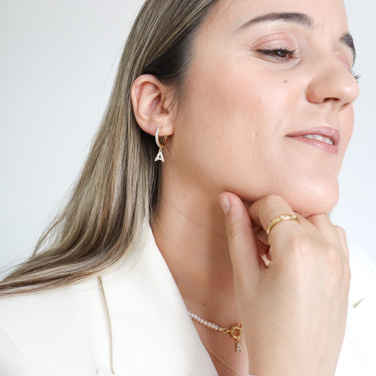 Gabriella Buchstabe Ohrringe